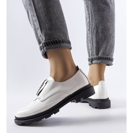 Chaussures en cuir verni blanc Legget blanche 2