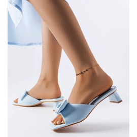 Sandales à talon bleu chêne avec nœud 1
