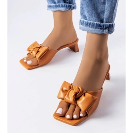 Sandales marron à talon avec nœud Chêne brun 1