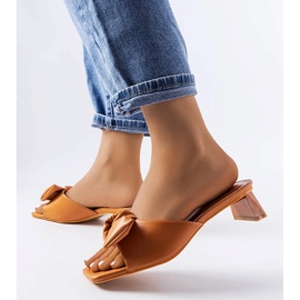 Sandales marron à talon avec nœud Chêne brun 2