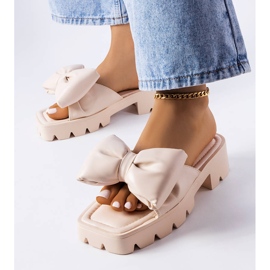 Claquettes à semelle de tracteur beige Bossé 1