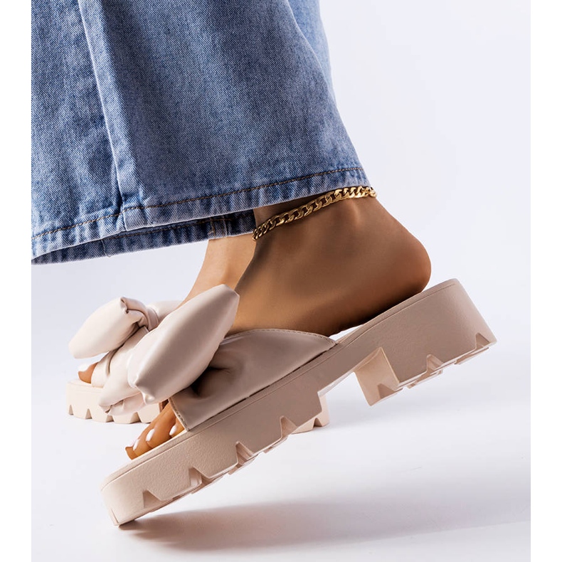 Claquettes à semelle de tracteur beige Bossé 2