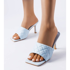 Tongs matelassées bleues de Penese 1