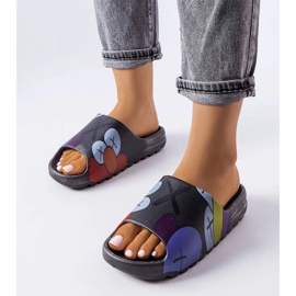 Claquettes noires avec bande de roulement et imprimés le noir 1