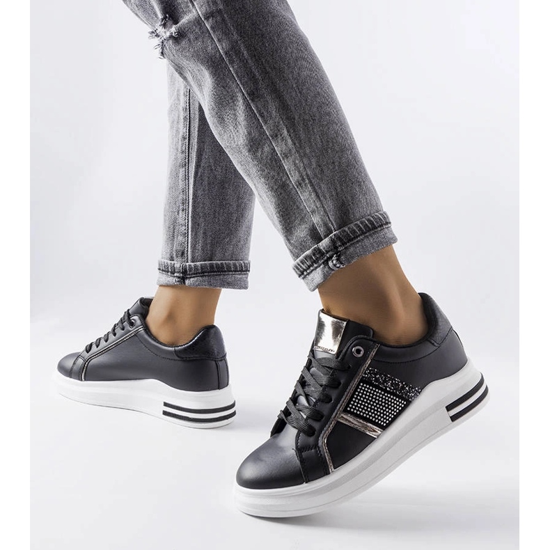 Baskets noires ornées de strass Xarles 1