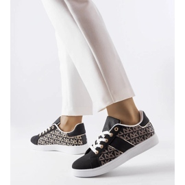 Baskets noires décorées du monogramme Bolduc le noir 1