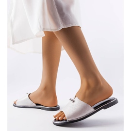 Evento Sandales métallisées argentées avec perles Frederi 2 Evento Sandales métallisées argentées avec perles Frederi 2