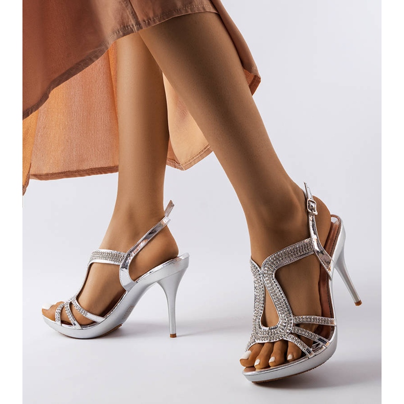 Inna Sandales en argent sur une épingle avec des zircons cubiques de Rafe 1
