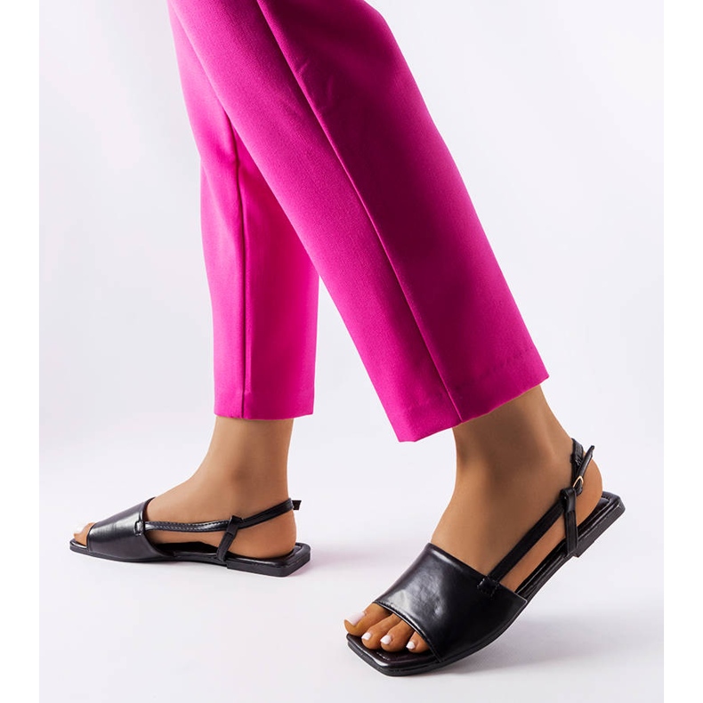 Sandales noires à bout carré de Locust le noir 1