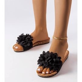 Chaussons noirs décorés de fleurs le noir 1