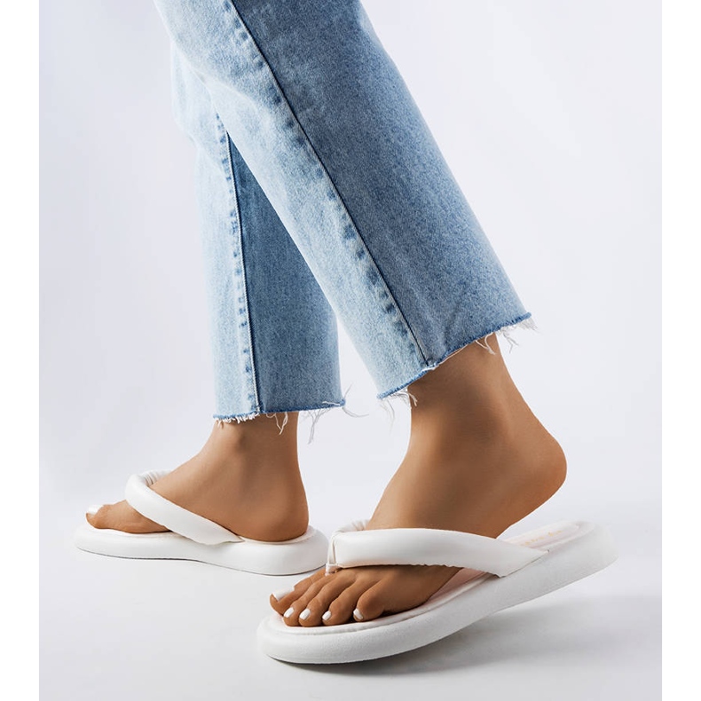 Tongs épaisses blanches Smithfield 2