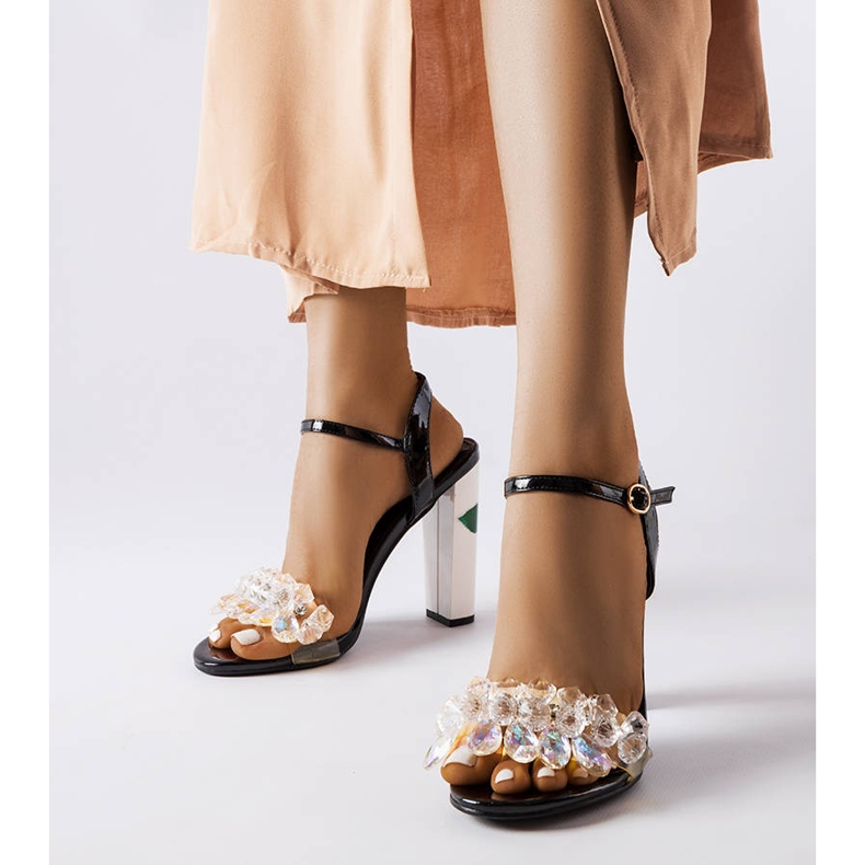 Inna Sandales noires avec cristaux de Junction le noir 1 Inna Sandales noires avec cristaux de Junction le noir 1