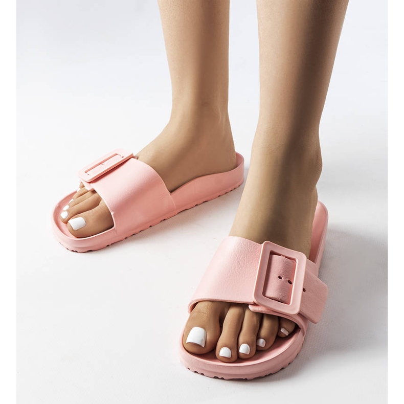 Claquettes en caoutchouc rose à boucle Nelm 1 Claquettes en caoutchouc rose à boucle Nelm 1