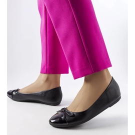 Ballerines noires à bout verni Despins 1