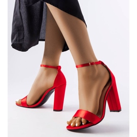 Sandales à talons hauts rouges de Rive 1