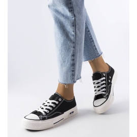 Baskets Roslyn noires 2