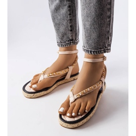 Sandales beige ornées d'une chaîne Varieur 1