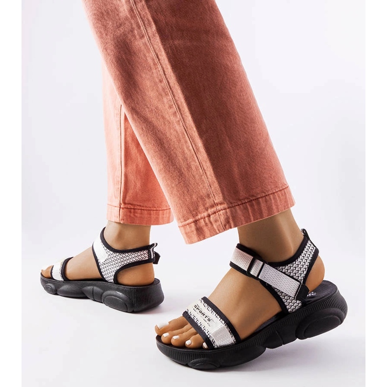 Sandales de sport noires et blanches Faribault 1 Sandales de sport noires et blanches Faribault 1