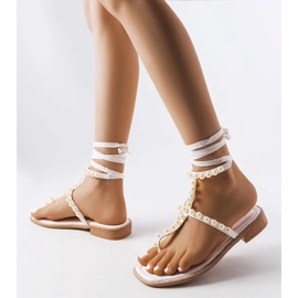 Sandales blanches avec perles Graystone 1