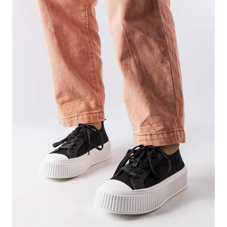 Baskets en tissu noir sur la plateforme Mallus le noir 1