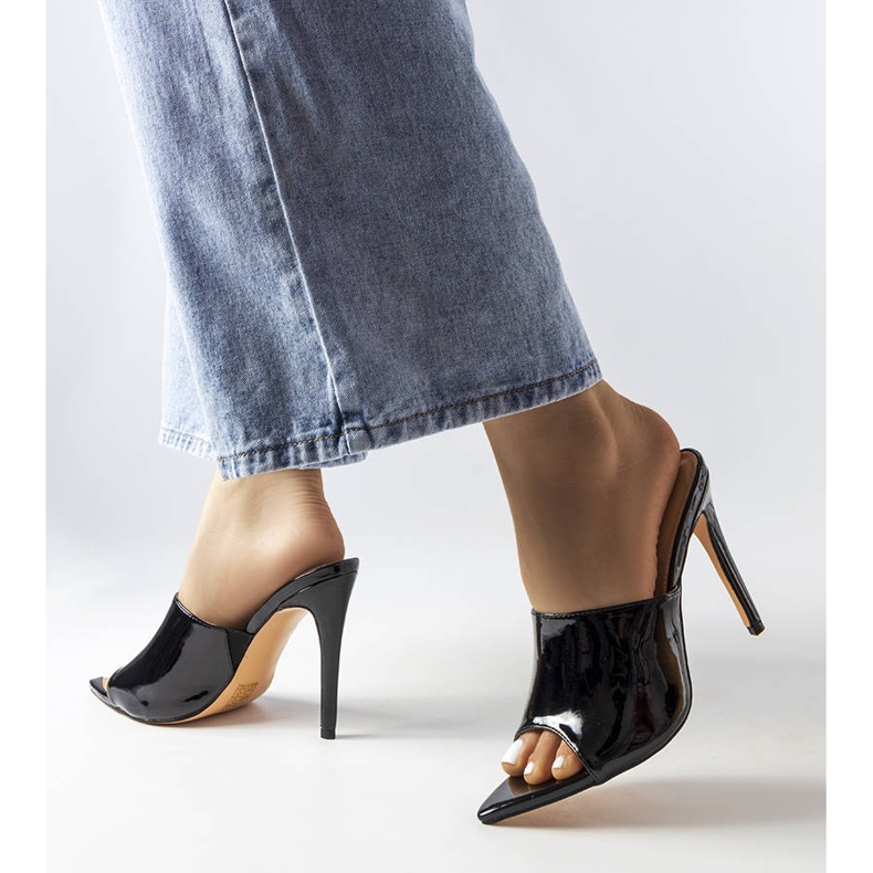 Sandales en cuir verni noir Wasima le noir 2 Sandales en cuir verni noir Wasima le noir 2