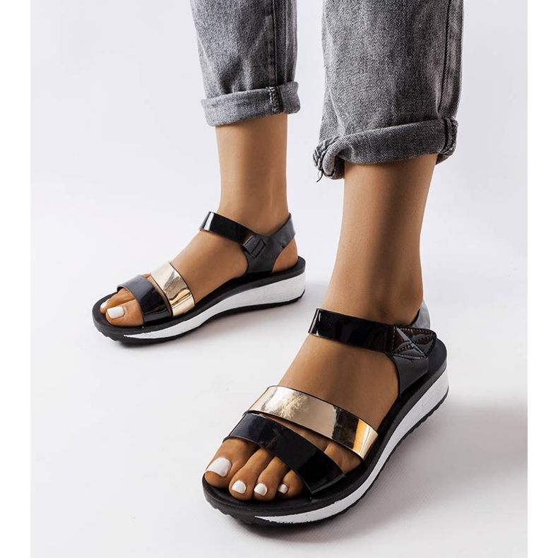 Inna Sandales vernies noires Mila le noir 1