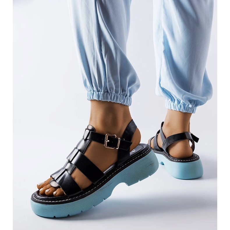 Sandales noires sur plateforme bleue de Lola 2