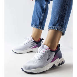 Baskets de sport blanches et bleu marine de Galatee 1