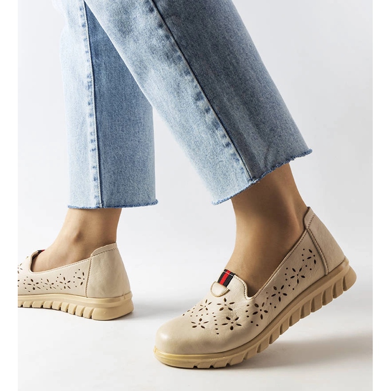 Mocassins légers beiges de Joli 1
