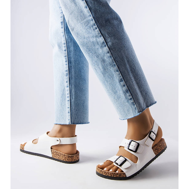 Sandales en liège blanc avec boucles de Lee Cooper LCW-22-35-1160L blanche 2 Sandales en liège blanc avec boucles de Lee Cooper LCW-22-35-1160L blanche 2