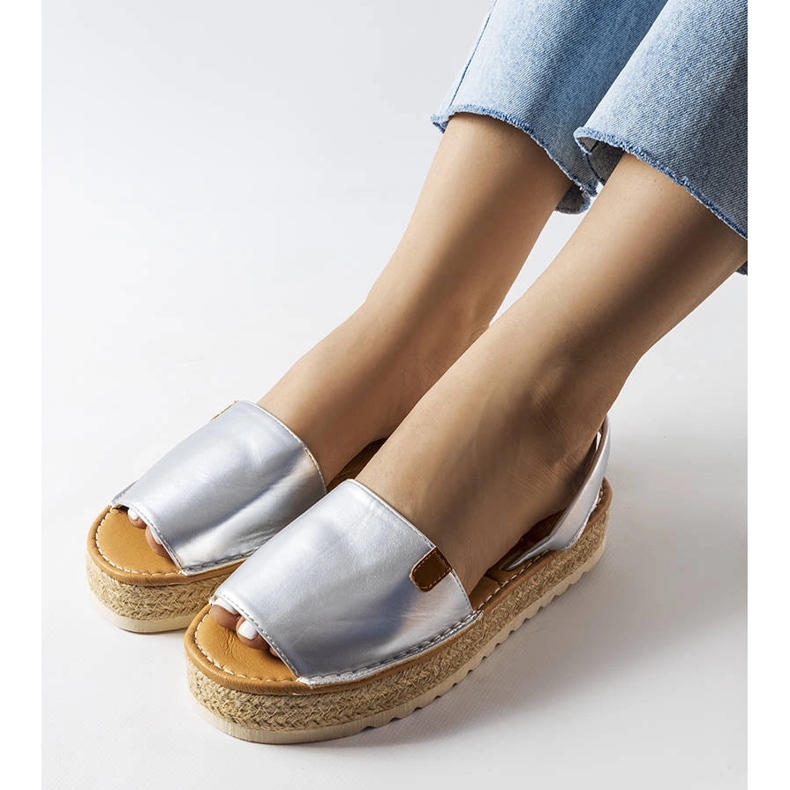 Espadrilles à plateforme argentées de Sadbera 1