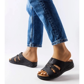 Chaussons compensés légers noirs d'Oliwia 1