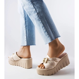 Chaussons compensés femme Laura or doré 2