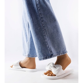 Babouches blanches à nœud de Lende 2 Babouches blanches à nœud de Lende 2