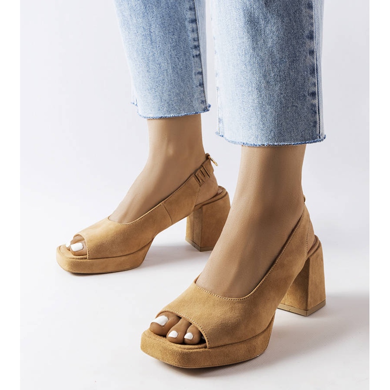 Sandales bloc en velours Karino beige 1 Sandales bloc en velours Karino beige 1