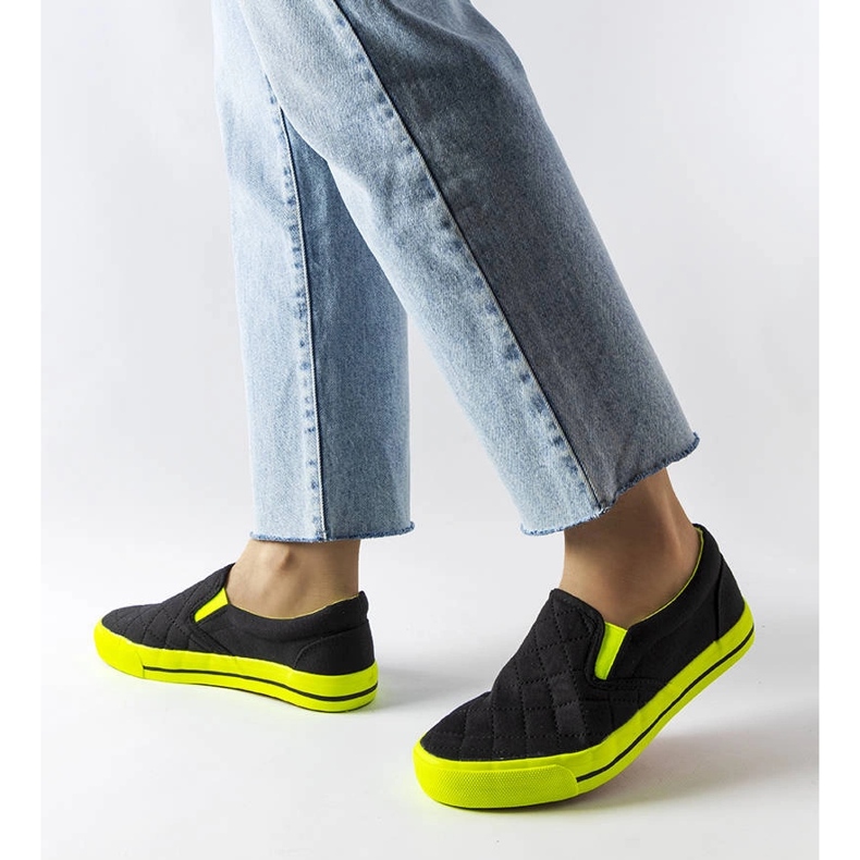 Baskets à enfiler matelassées noires Balsamo le noir 1