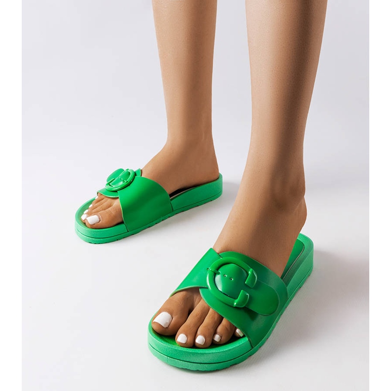 Inna Claquettes vertes à boucle de Généreux 1