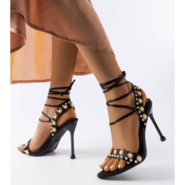 Sandales noires ornées de perles Grange le noir 1