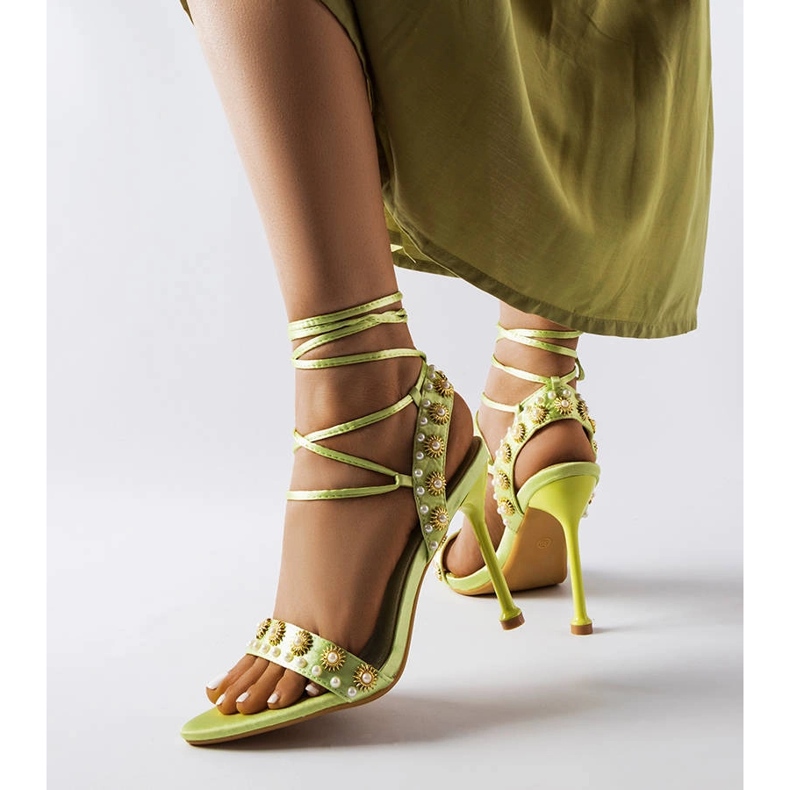 Sandales vertes ornées de perles Grange 1