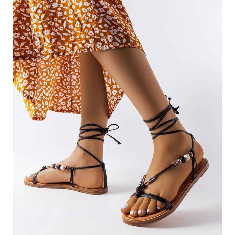 Sandales noires ornées de perles Galliano 1