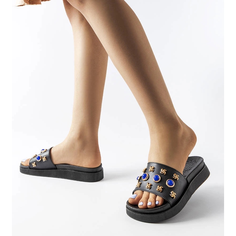 Claquettes noires décorées de Montesarchio le noir 2