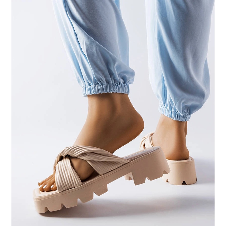 Claquettes semelle tracteur beige Dubé 2 Claquettes semelle tracteur beige Dubé 2