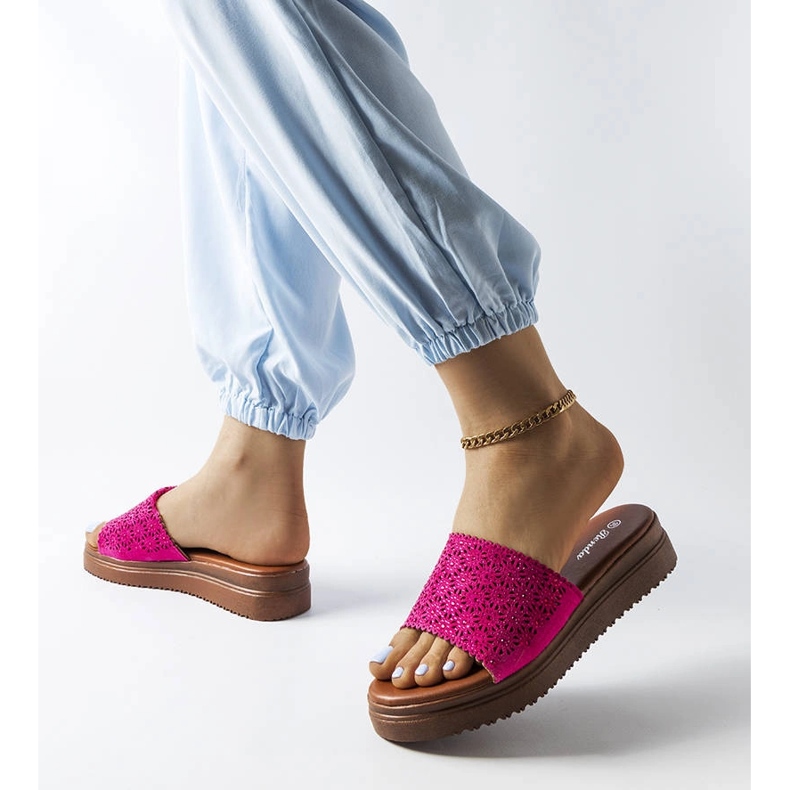 Sliders ajourés rose foncé avec zircons d'Irvine 2 Sliders ajourés rose foncé avec zircons d'Irvine 2