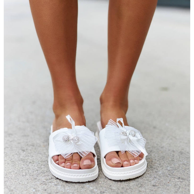 Claquettes blanches à nœud de Dido 1