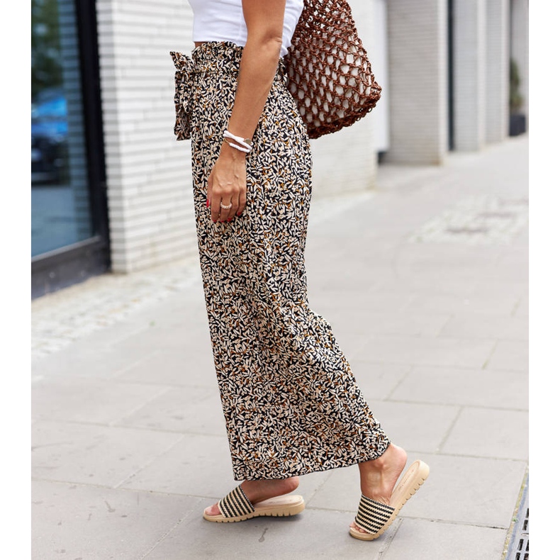 Claquettes Capovalle tressées noires le noir 1