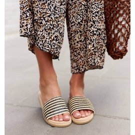 Claquettes Capovalle tressées noires le noir 2