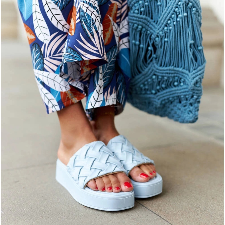 Sandales à plateforme bleues d'Esposito 1