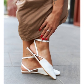 Lazzaro ballerines blanches à talon ouvert 3