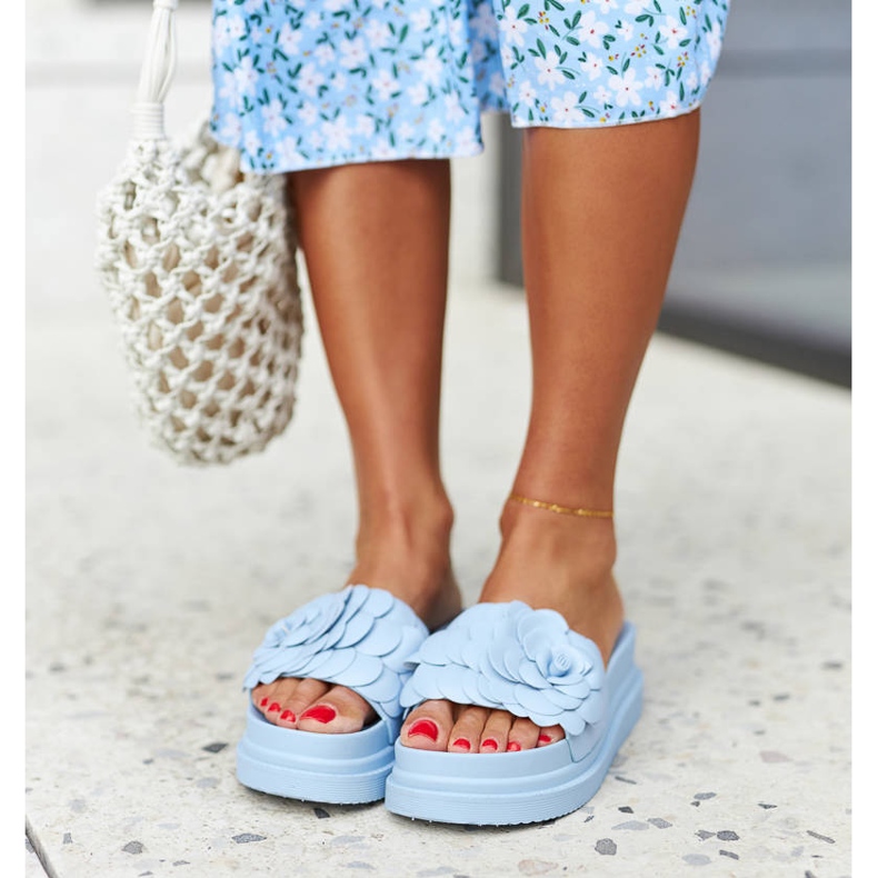 Sandales à plateforme bleues de Mese 1