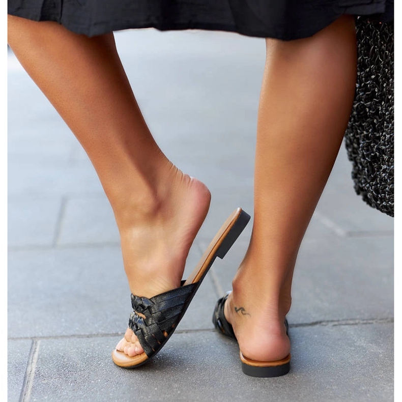 Inna Claquettes tressées noires Arcangela 1